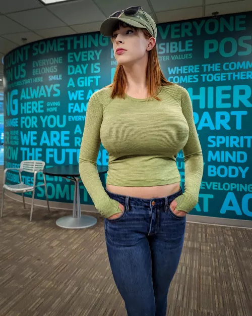 All my shirts have now become midriff.