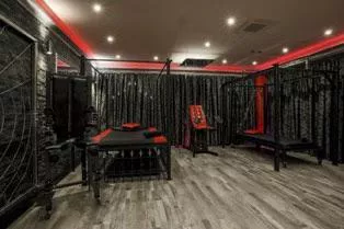 Any submissive sissy, ready and willing to be humiliated.!! Approach 🔞