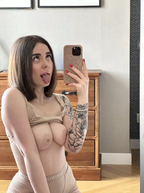 Cover my face pls 💦