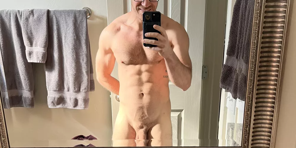 Enjoying my sto[m]ach veins coming in