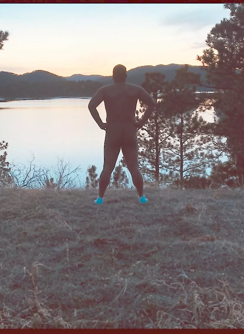 Got to catch the sunset at my favorite lake