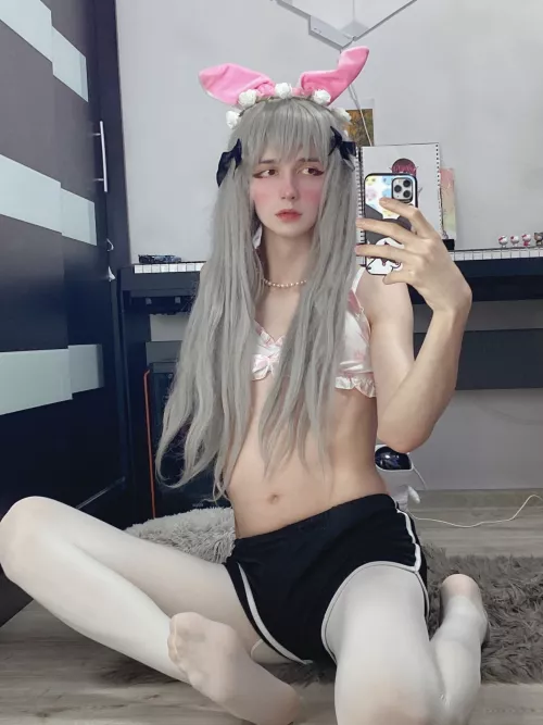 hewwo hope you like my foot...