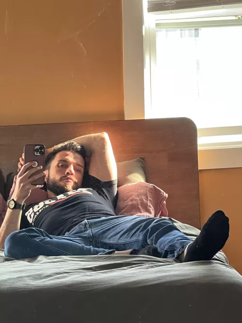 Hi cuties ☺️ Happy Sunday Tired after a long recording session yesterday 🎵😴