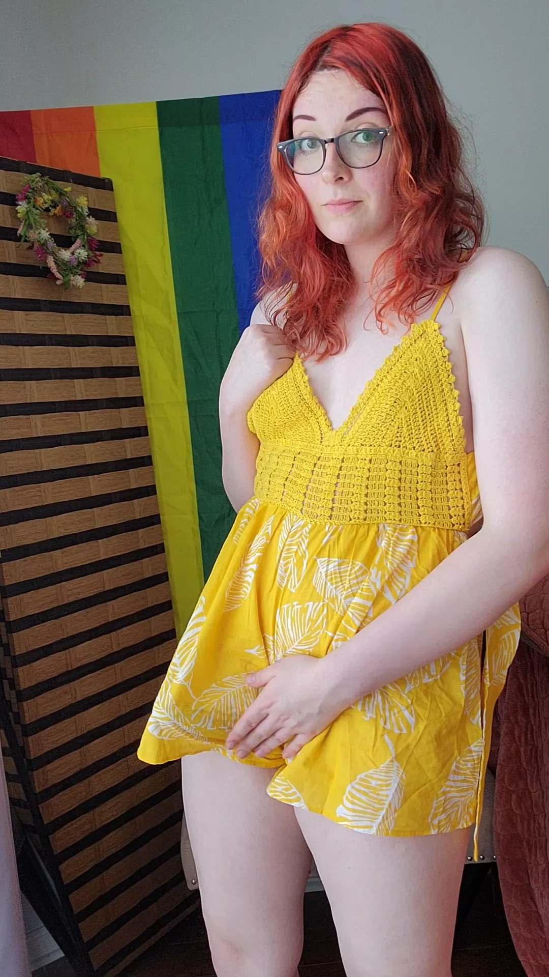 How's dress bulge 😜