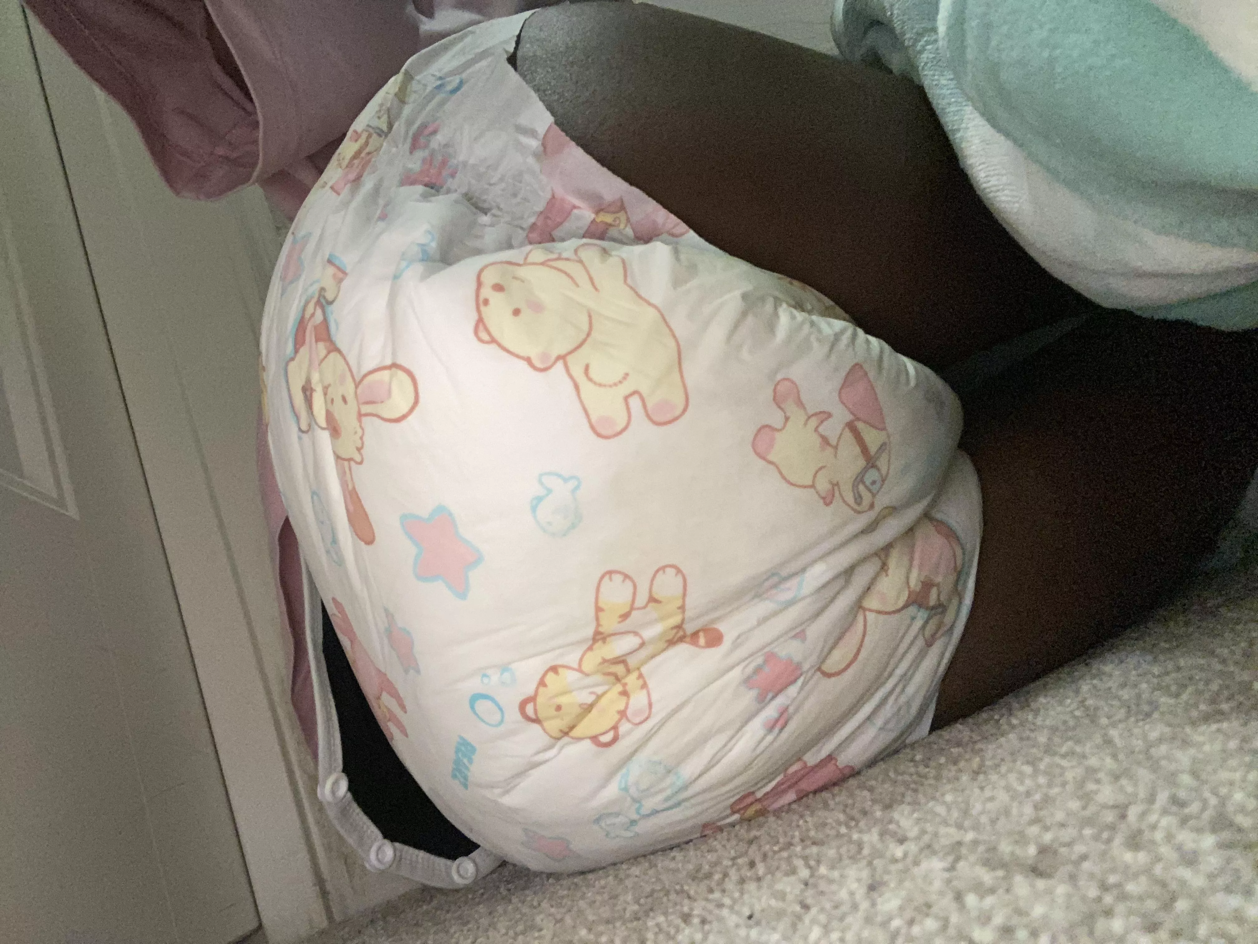 I wet my diaper! Can I have diaper pats now? 🤭👀