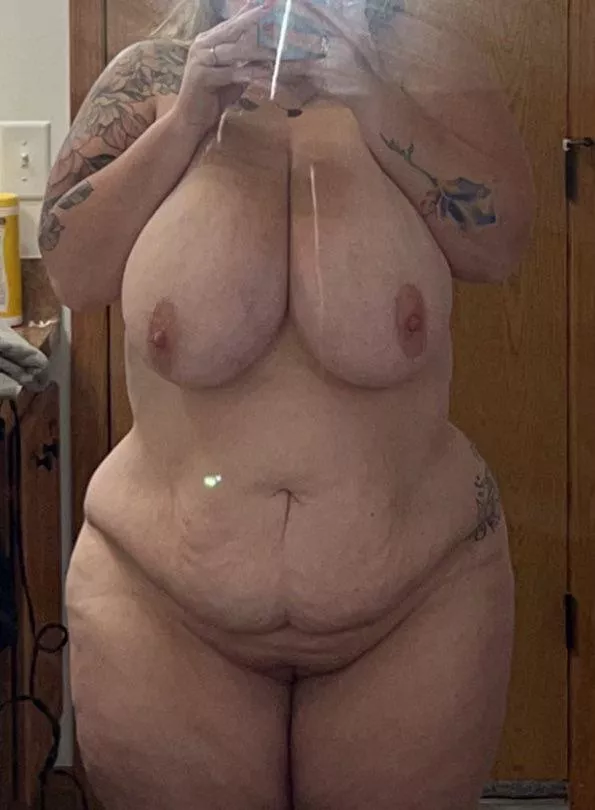 Just a quick picture before I head to work ❤️