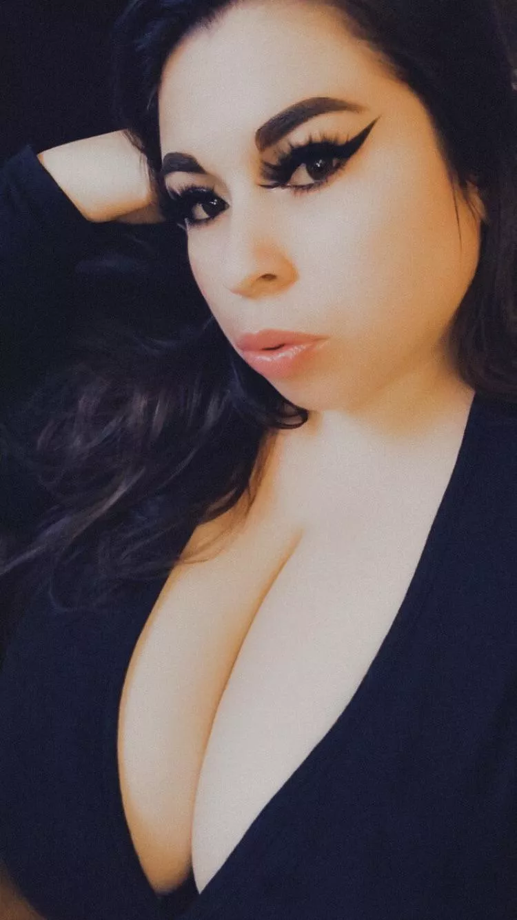 Just another BBW selfie! [32F]