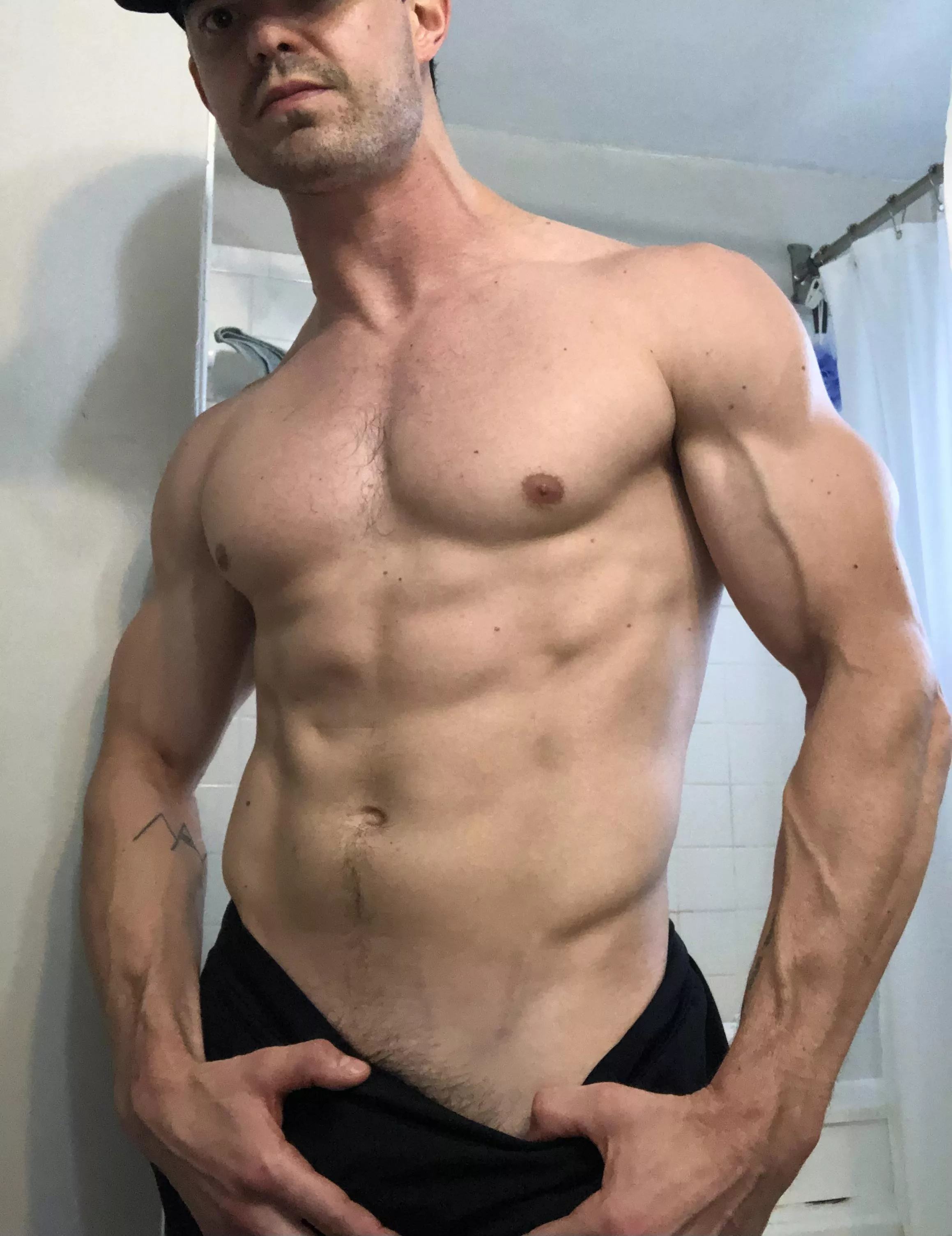 Kicked (m)y own ass on the heavy bag today