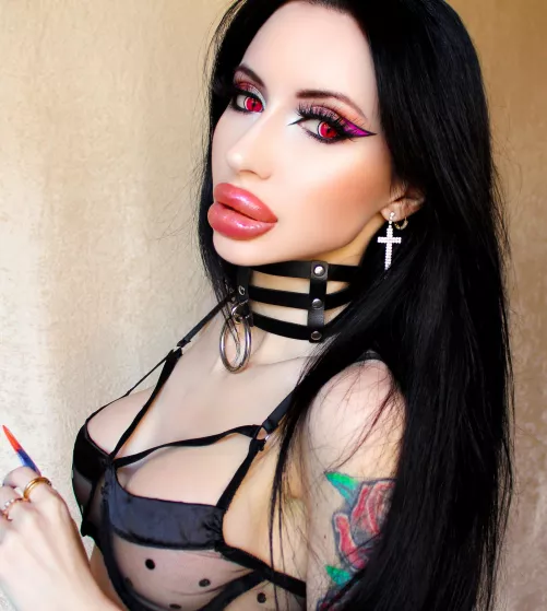 My very voluminous pillows after injection