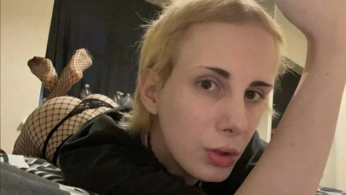 Please fuck me hard 🥰🥰