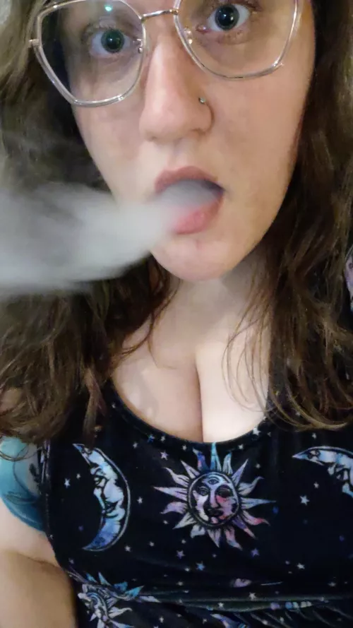 Put your dick in my mouth after I hit this? 💚 😘