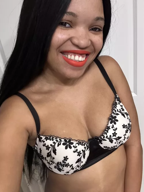 React for a free nude, I dare you