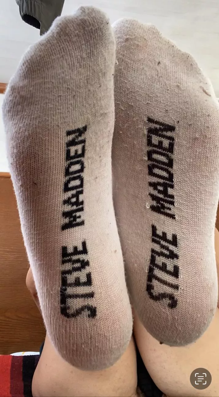 [selling] socks 🥵 dm if you’re interested 🥵 fetish friendly 🥵 cashapp and Venmo accepted