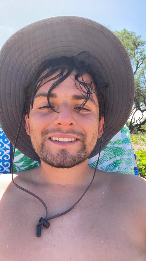 Sunday beach day 🐠