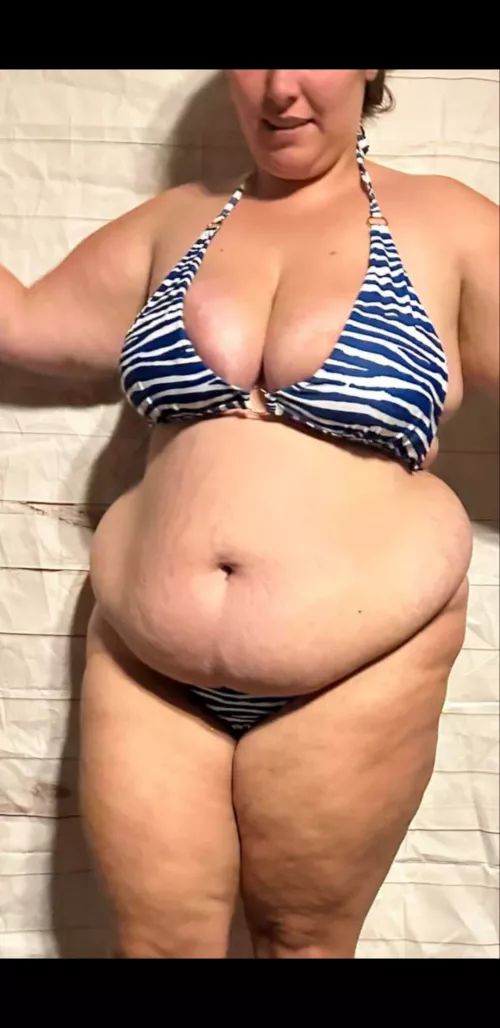 Think my titties might pop out at the beach! 🙈