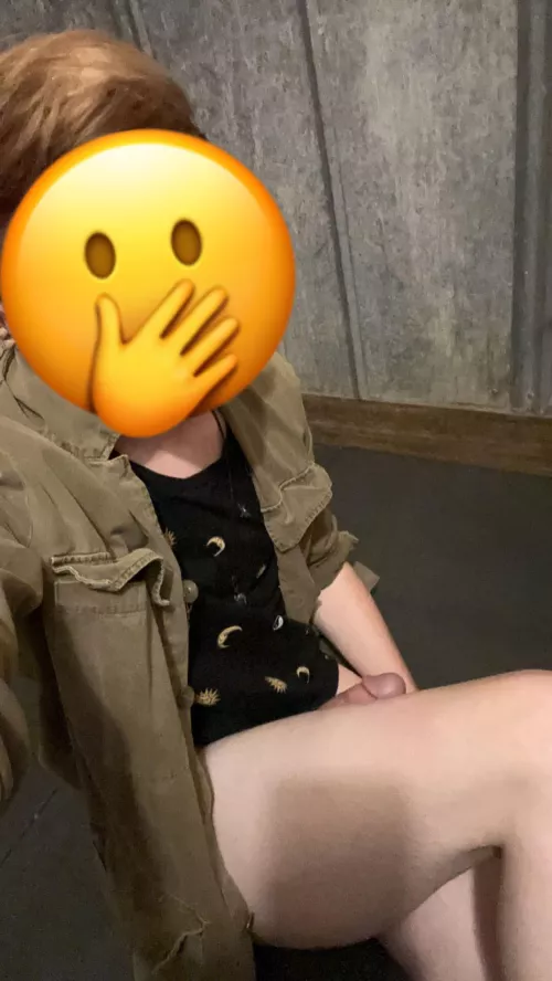 Who can i fuck on this floor?