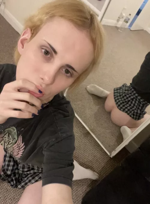 Will you cum on my face and in my ass daddy? 🥰🥰