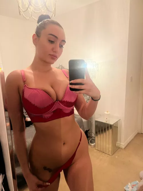 Do you like my bikini or my body☺️