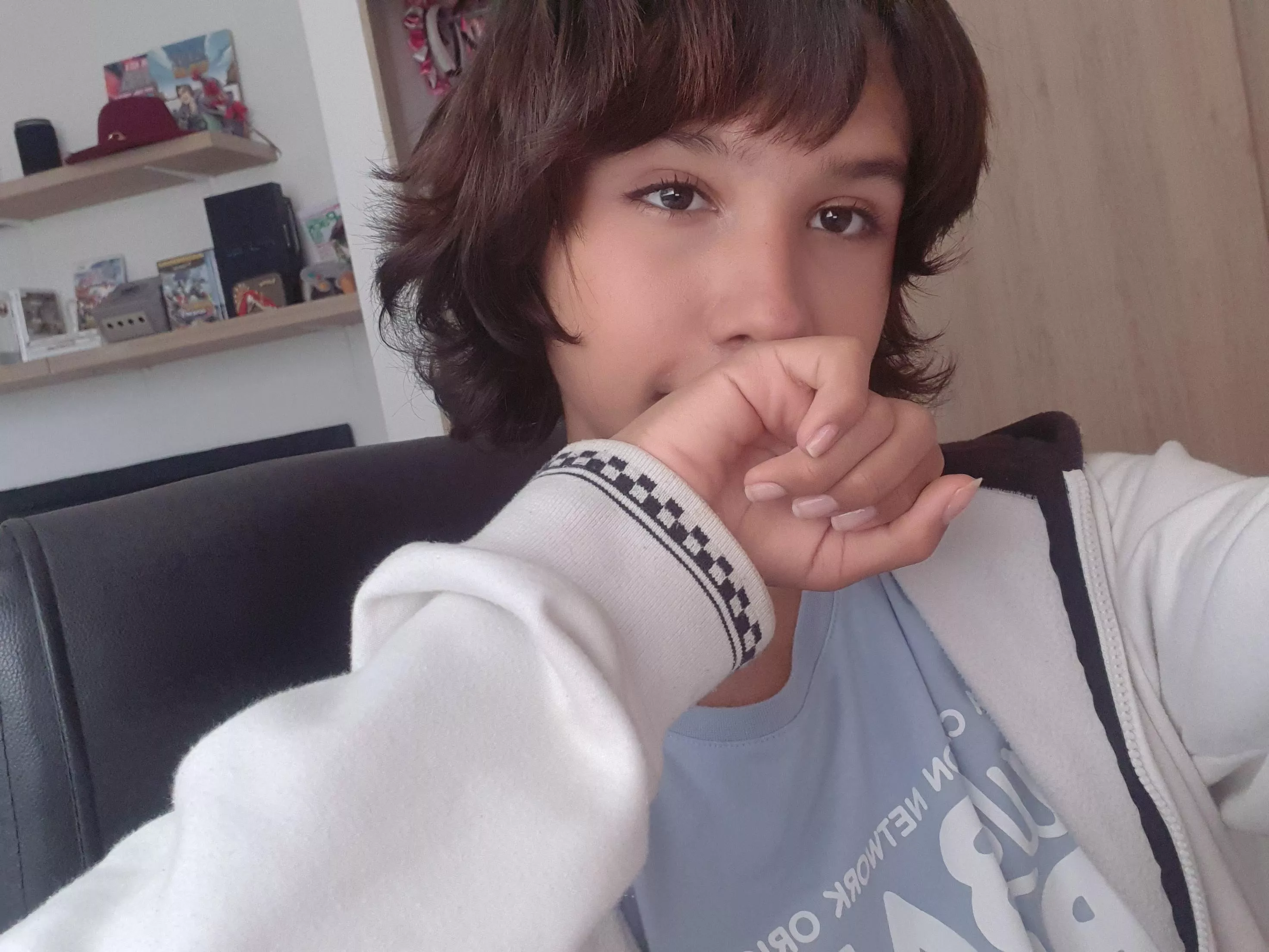 First post, do i look fem enough? :3