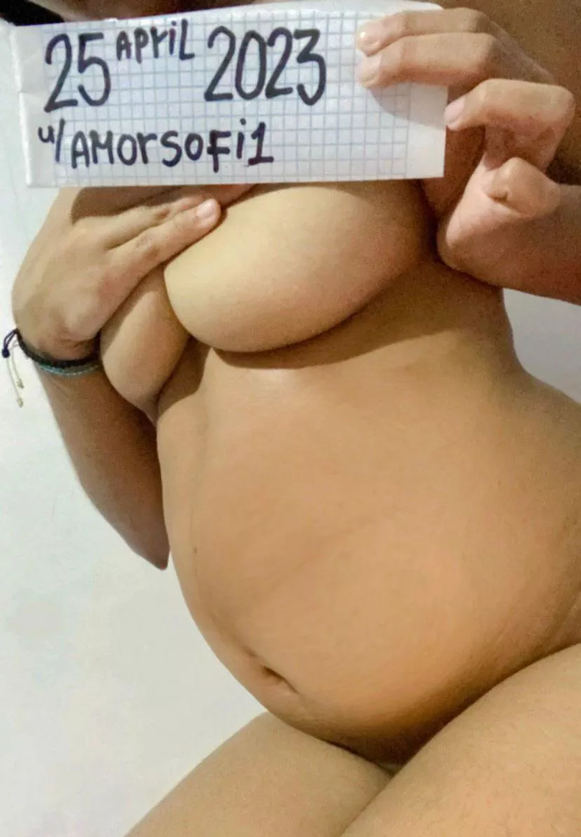 Hello daddy 😏 mommy is horny