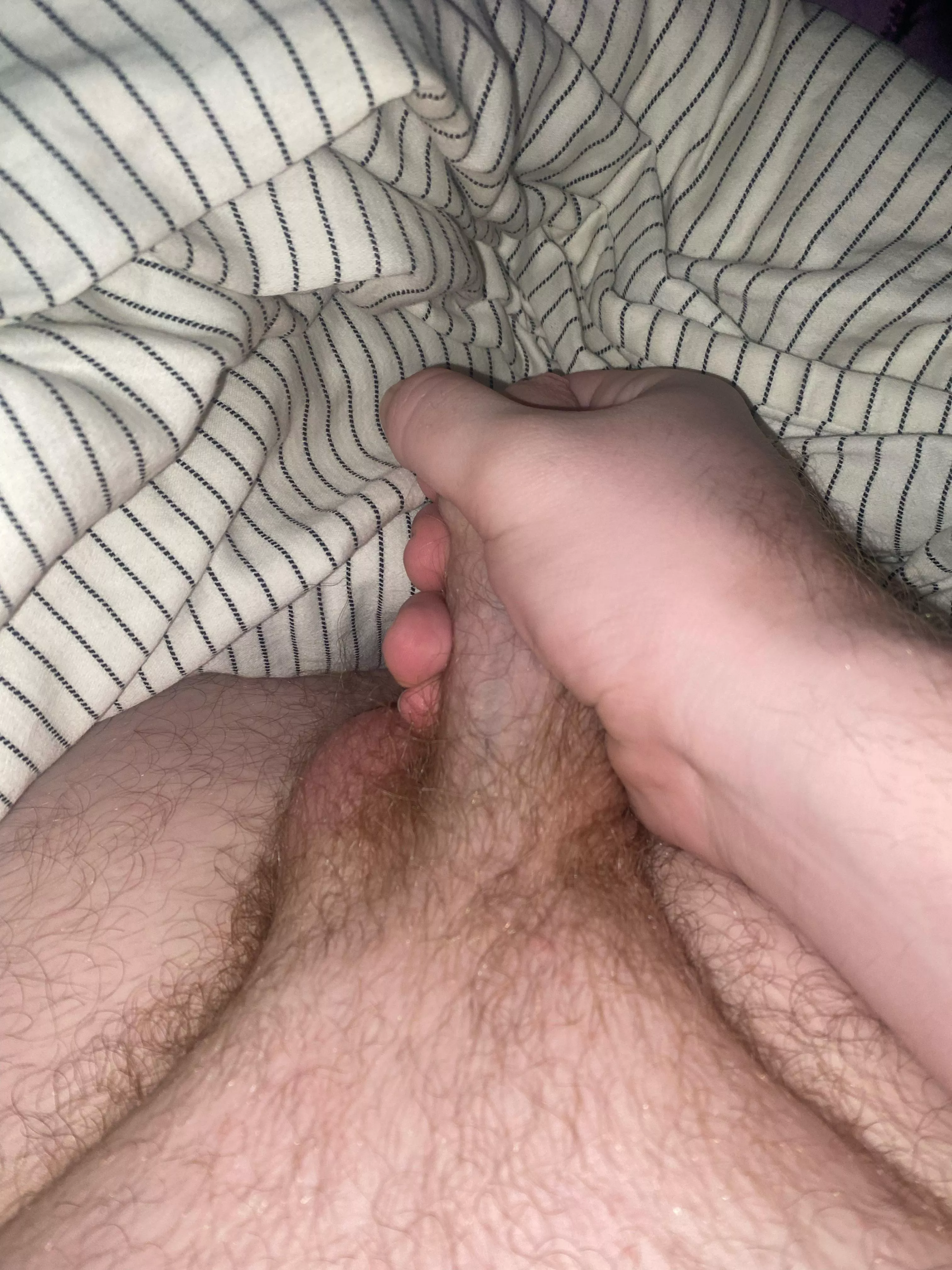 Hey 21 uk. Kinda straight but drunk and horny lol