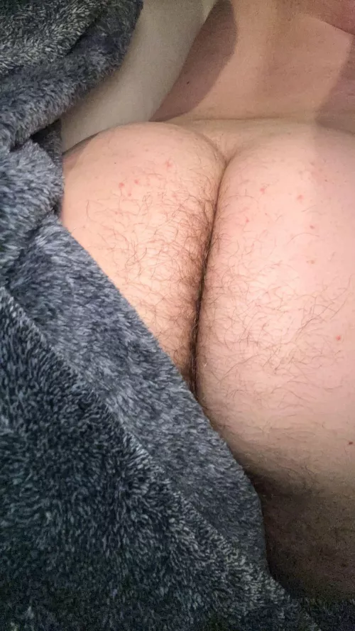 Hopefully you like it hairy 🍑 Snap me: Dude2571