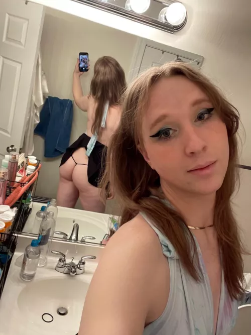 I Iike wearing skirts so people can easily access 😈