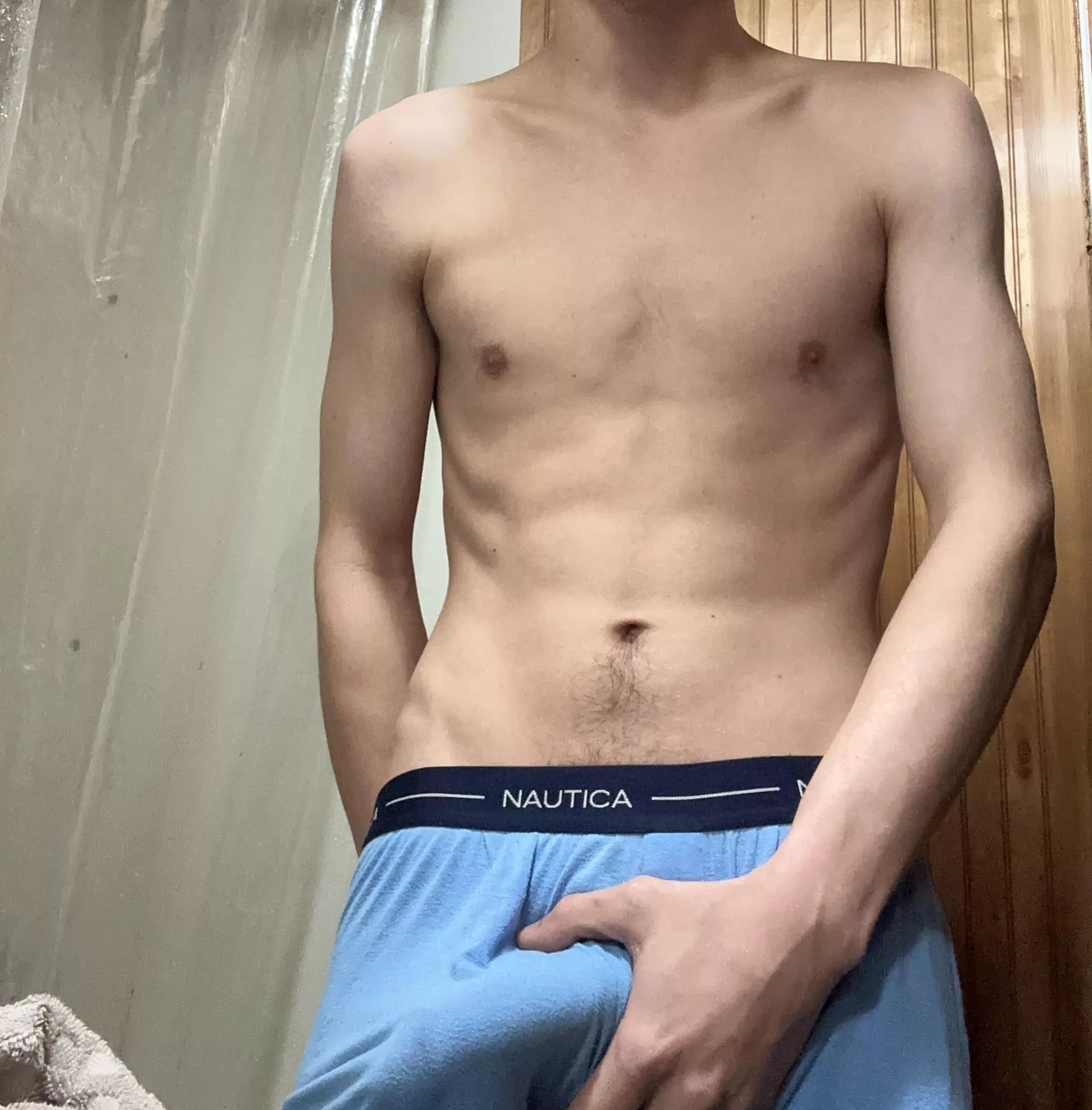 I know I’m not the biggest, but if I gave you my hotel key card are you coming up🤔😏😈