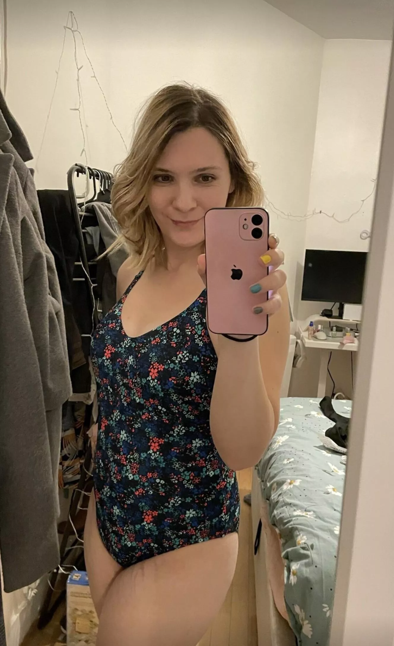 I know it’s not super sexy, but I always feel cute in this swimsuit 💚