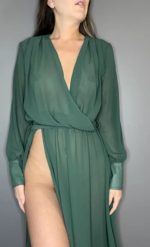 I love this dress ;)