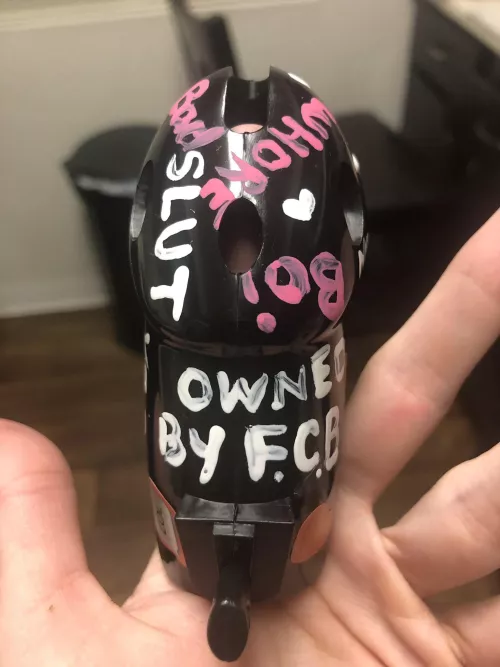 I need more sluts to cage. 🔐