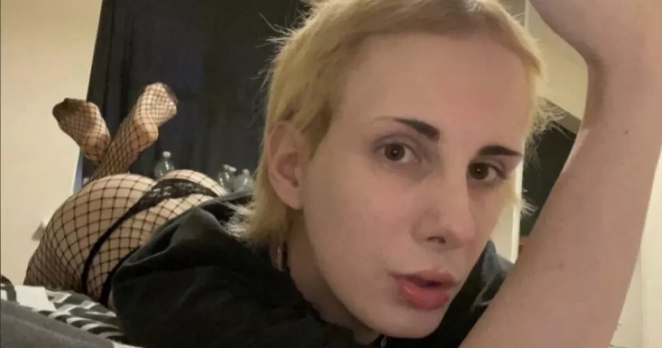 I wanna get fucked in so many different ways 🥰