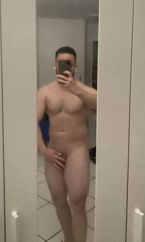 (M) Mirror, mirror…