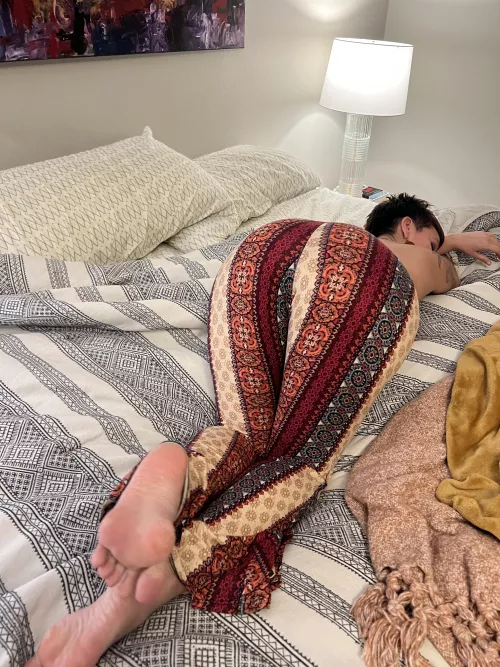 My favorite lounge-y leggings!