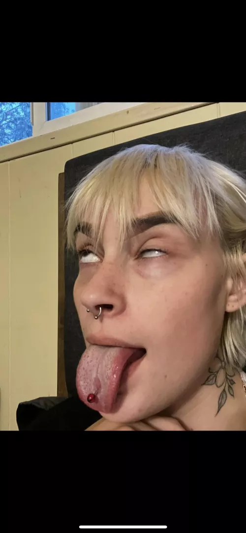 Waiting for that huge load you have saved daddy🥰