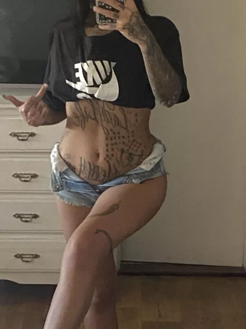 where u looking? 🥸