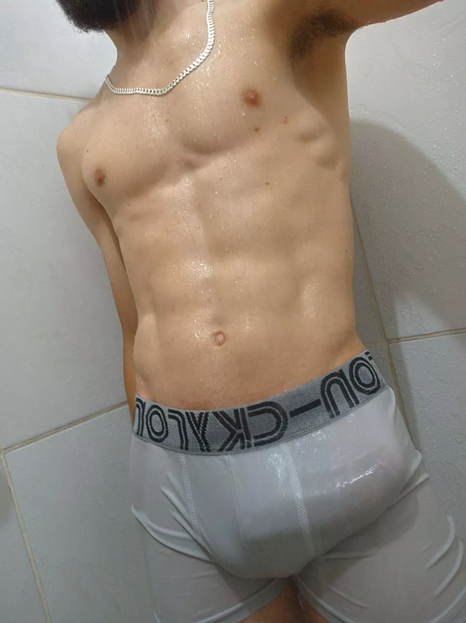 white underwear is not very convenient to wear on the beach