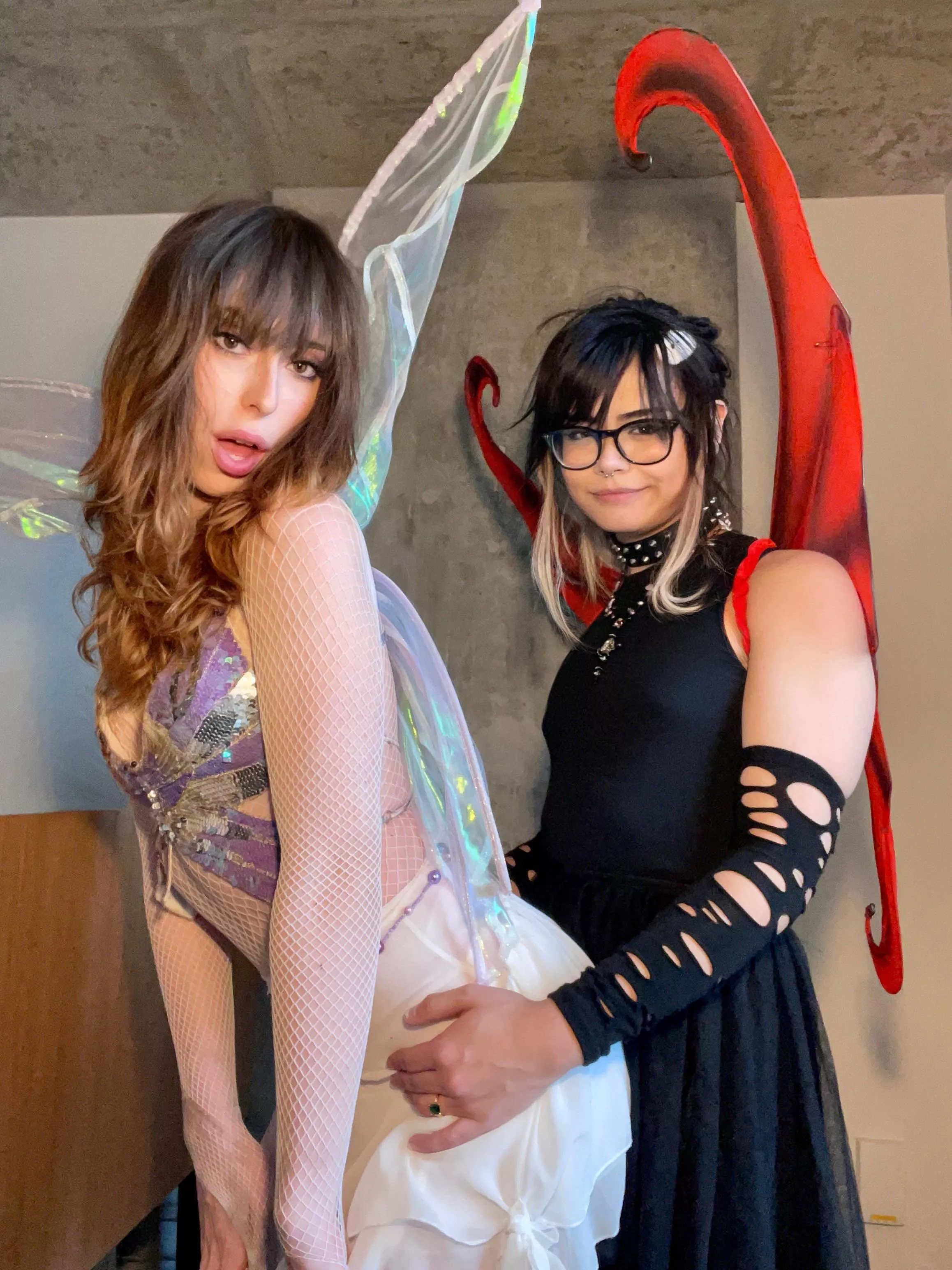 Would you have a three-way with two trans fairy’s? 🧚🏻