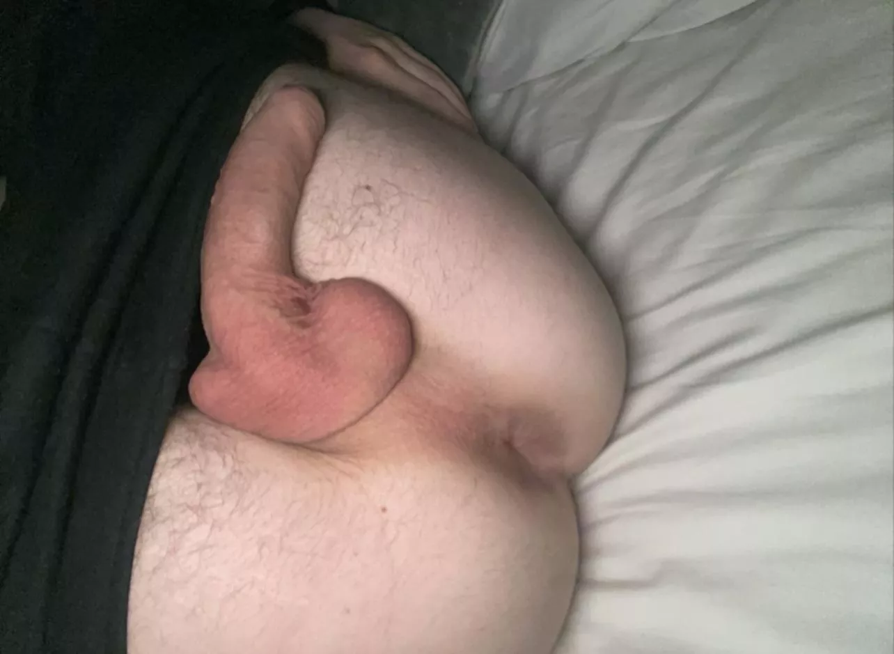 [19] submissive looking for fit Dom to give Jerk off instructions on Video chat. Add my snap Nicksim010