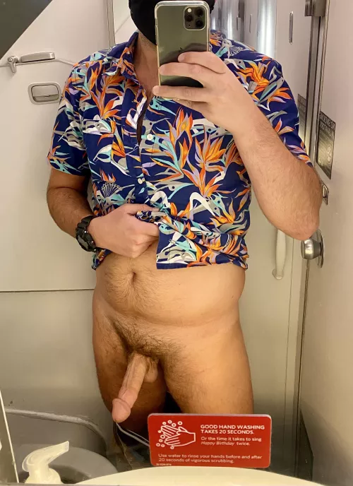 30 dom top USA. Hairy, military, frat +++. Looking to get off ASAP @lustforlife_92