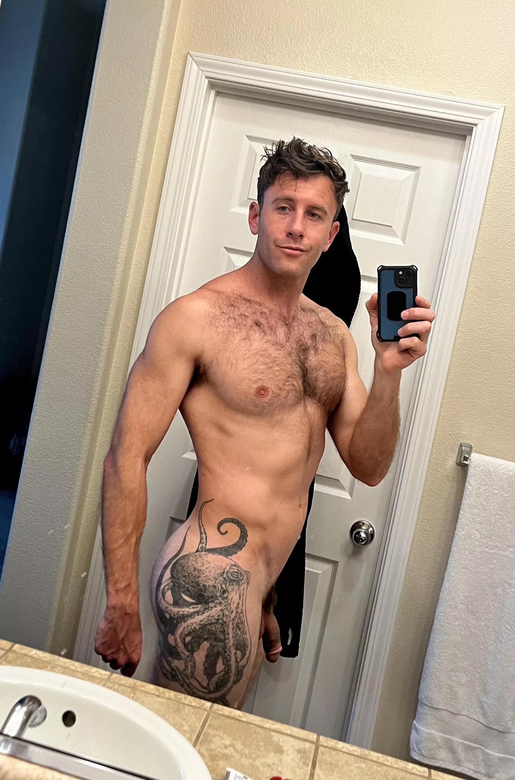 [32] Feeling myself tonight 😉