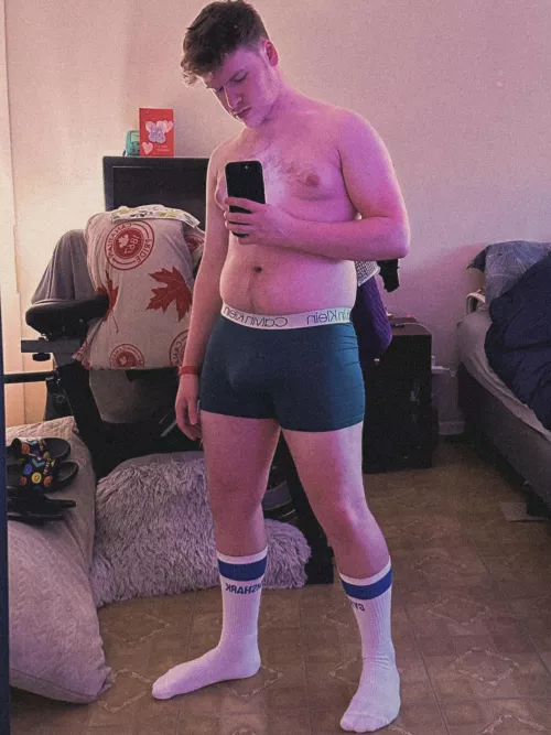 Anyone looking for a gaymer boyfriend who’ll game in nothing but socks and underwear… sometimes even less 😈