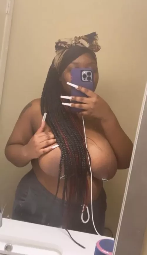 come have fun with me 🤭