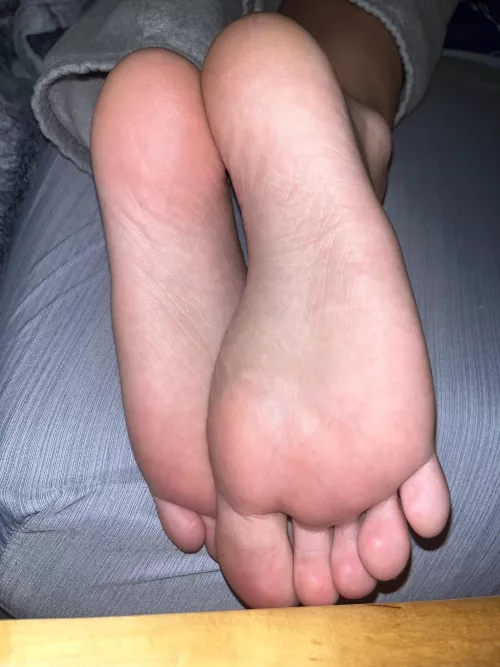 Cover them in cum footboy