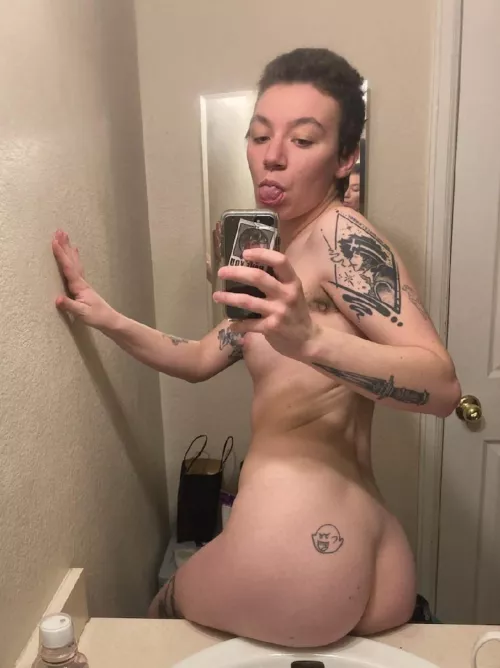 Do y'all like butts here too?