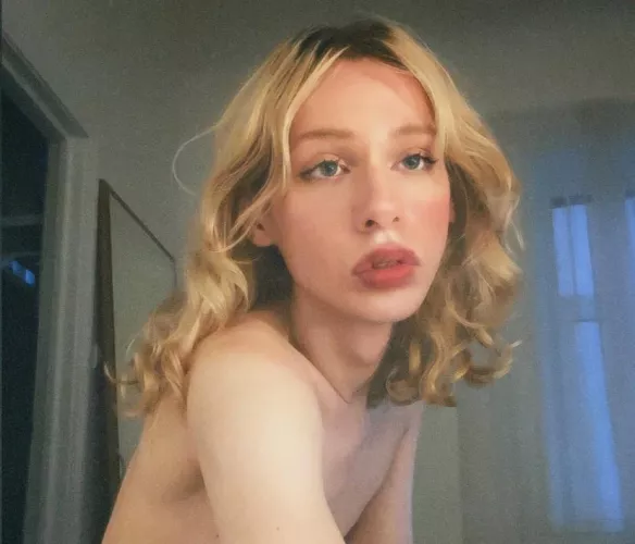 dumb pic💖 have a good day