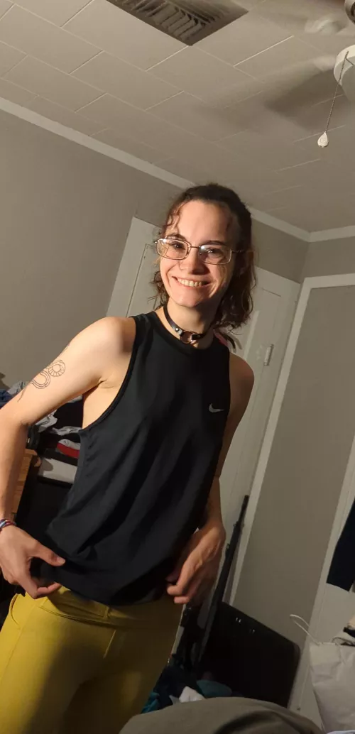 F23 I don't understand how anyone wears a bra. Thank God I don't need to