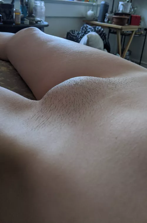 GF has such a sexy mound.