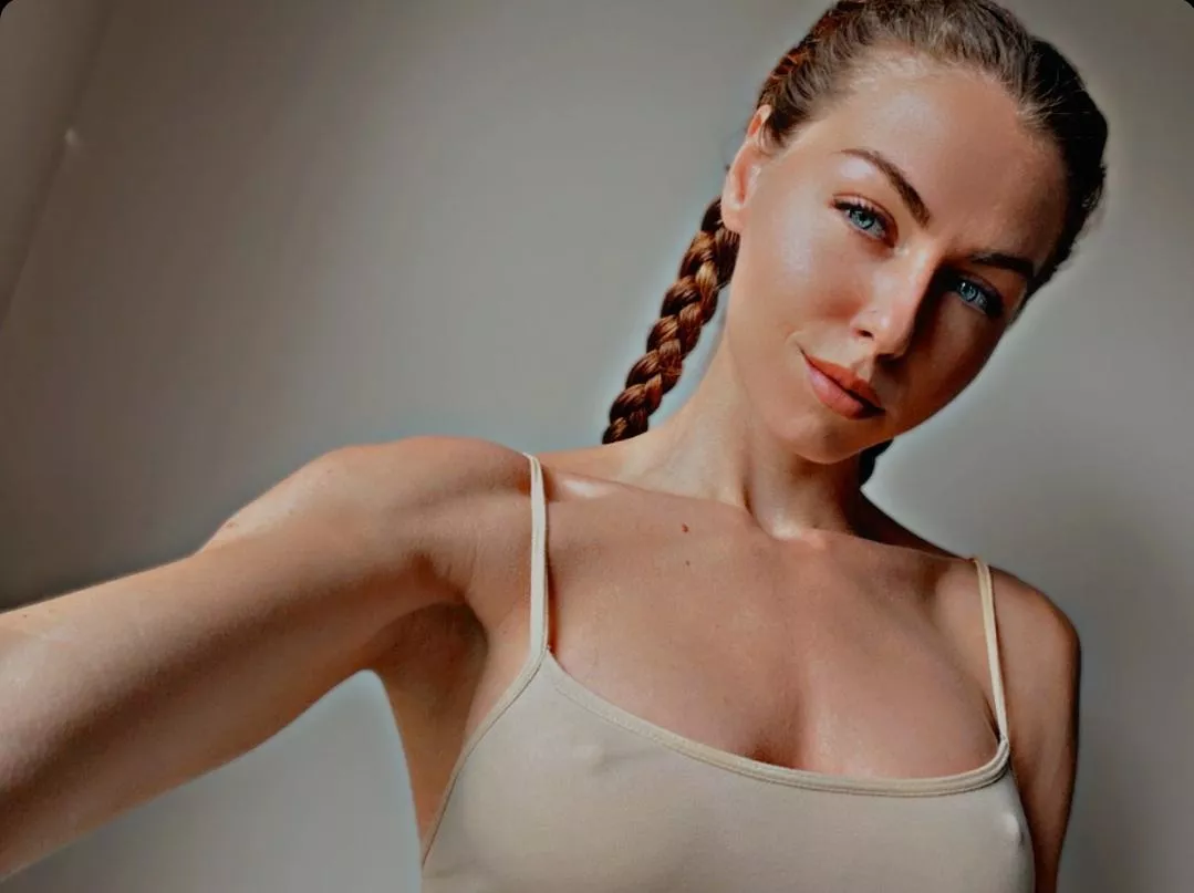 I love that it's getting warmer out so I can wear my tank tops again :)