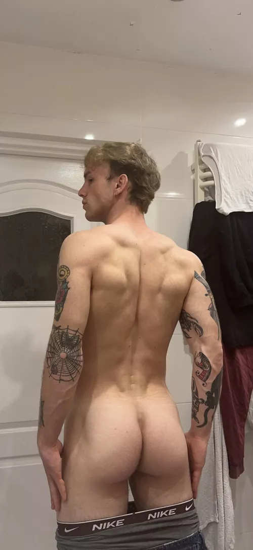 I need a hug from behind